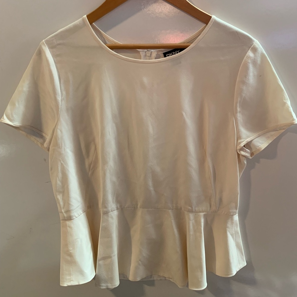 DKNY Cream Short Sleeve Blouse size L 97 % Silk. Minimalist Capsule Wardrobe